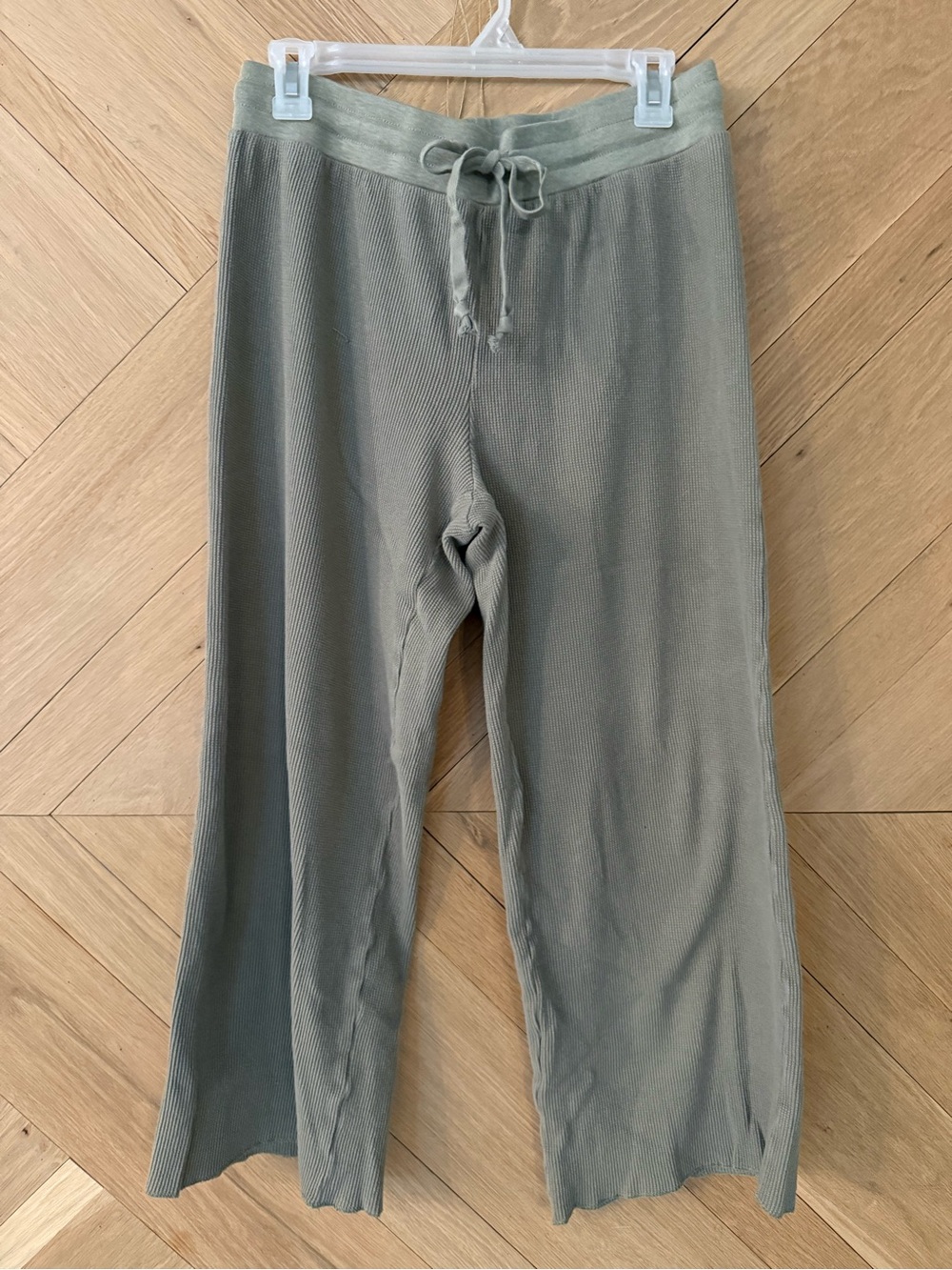 NATURAL LIFE Olive Green Ribbed Cropped Wide-Leg Pants